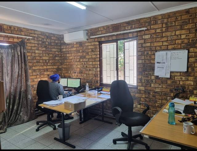 230M² BUSINESS FOR SALE IN KULEKA